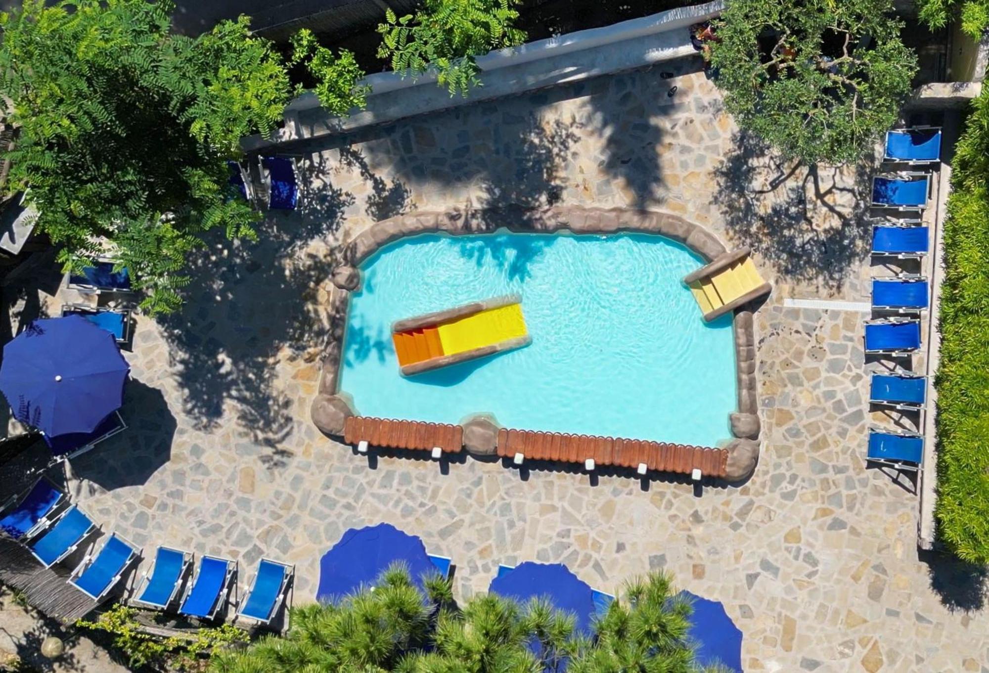 Village Camping Santa Fortunata - Campogaio Sorrento Eksteriør billede