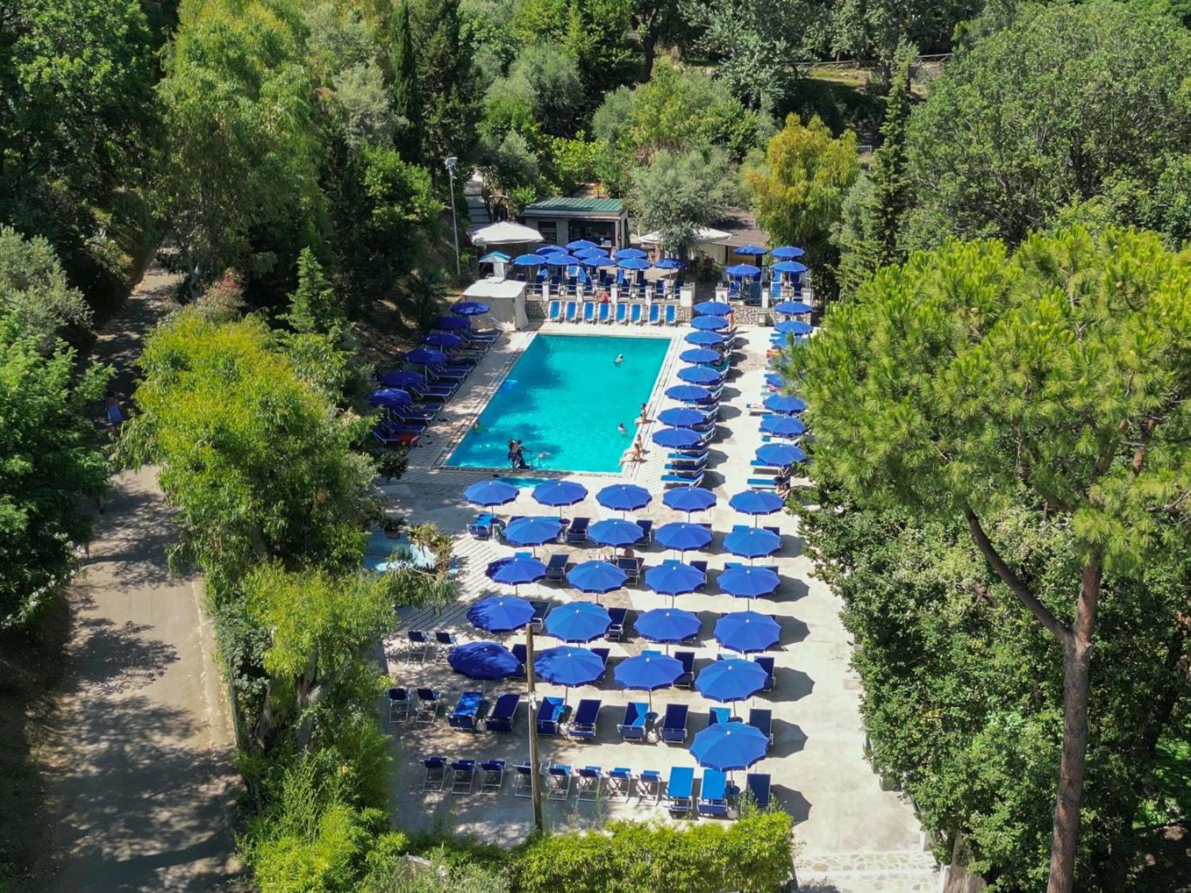 Village Camping Santa Fortunata - Campogaio Sorrento Eksteriør billede