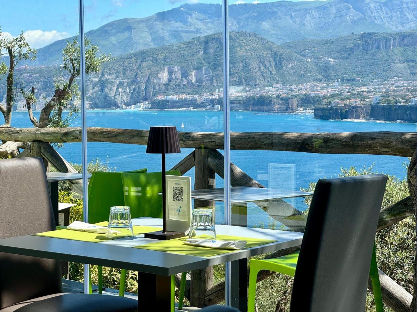 Village Camping Santa Fortunata - Campogaio Sorrento Eksteriør billede
